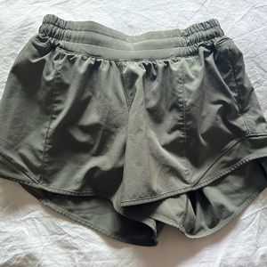 Lululemon Hotty Hot 4”